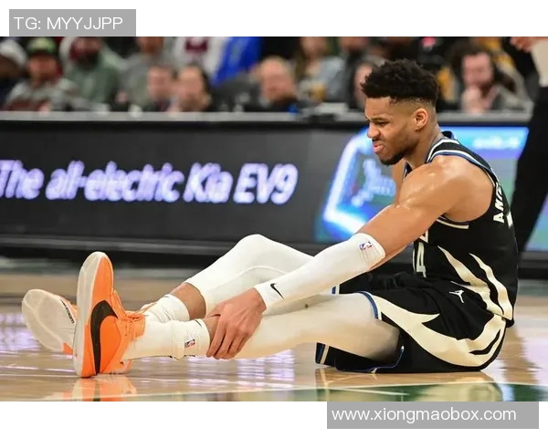 他和字母哥“秤不离砣” 必须留下！一人撑起雄鹿擎天柱，球队还有希望